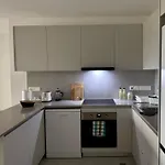 شقة Brandnew Rooftop Flat Near Mall *
